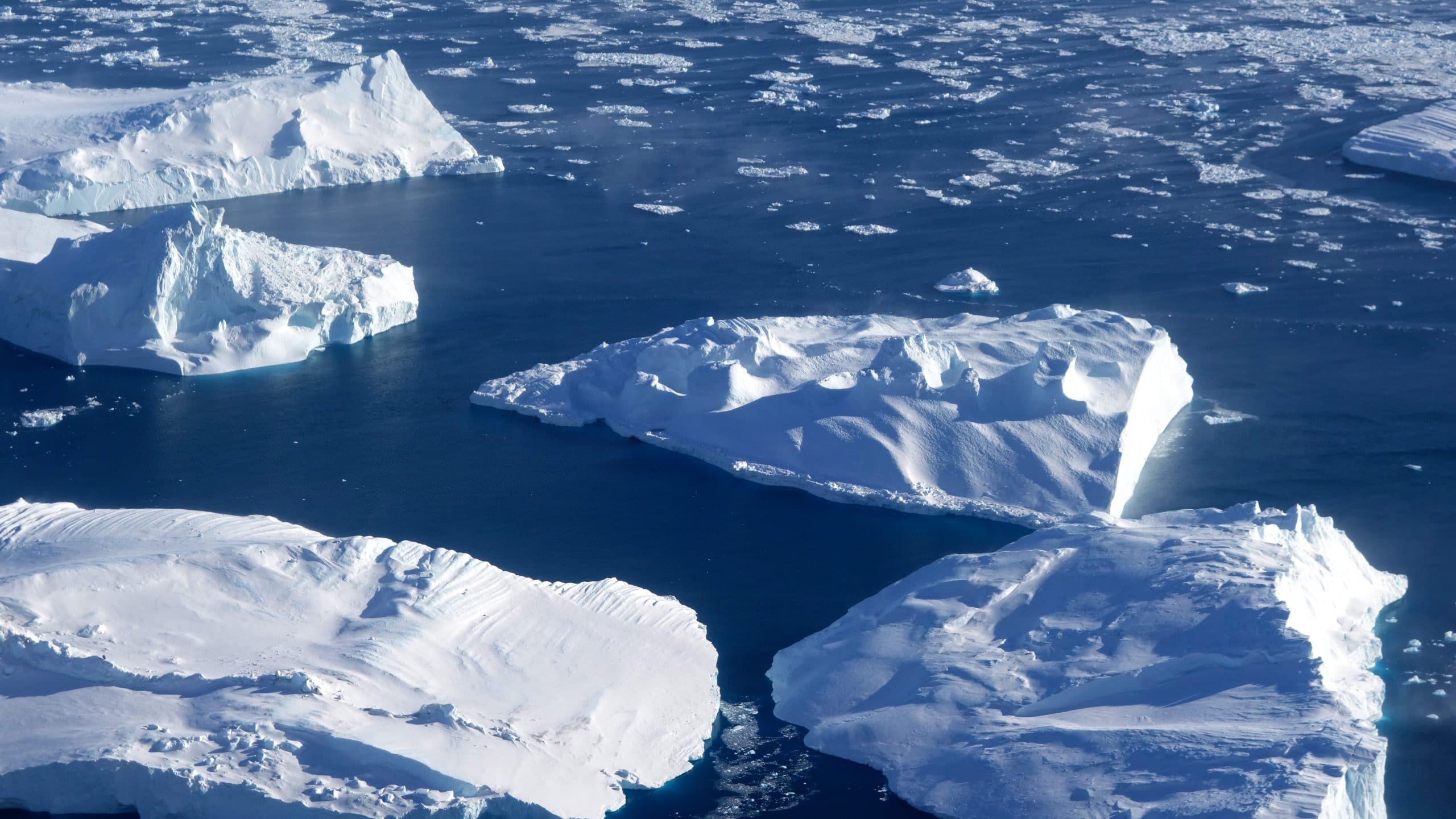 Vue avion Ilulissat icebergs