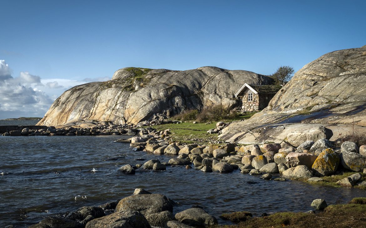 Une semaine en Suède Tjörn cabane, herbe mer ciel bleu