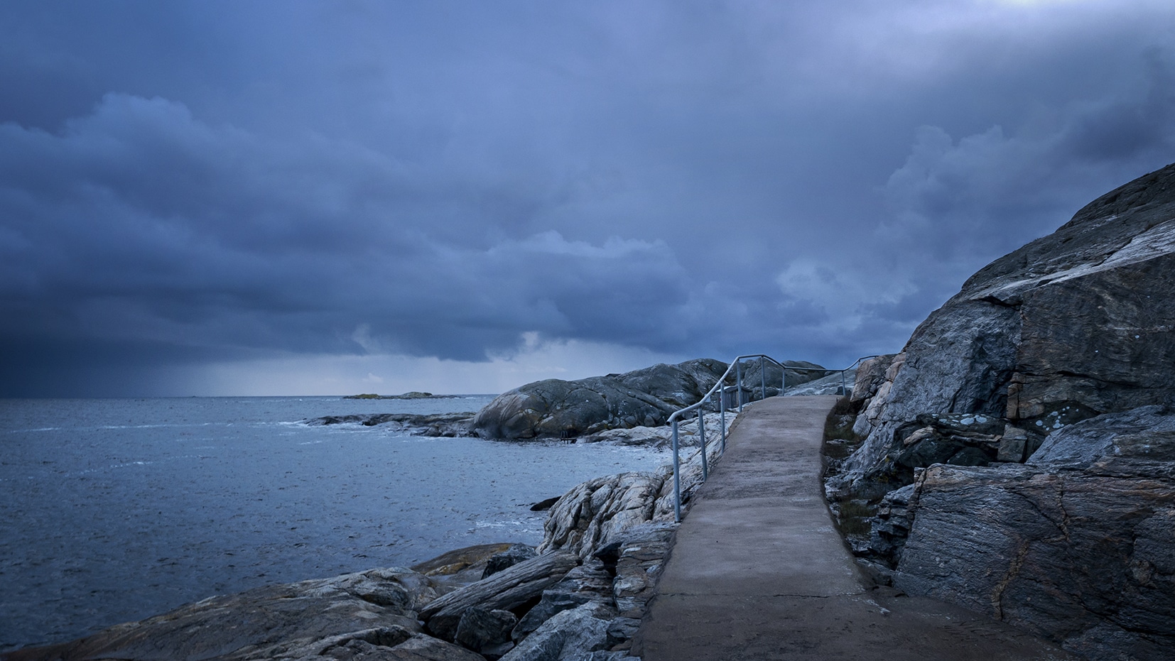 Bohuslän mer Marstrand nuages menaçants
