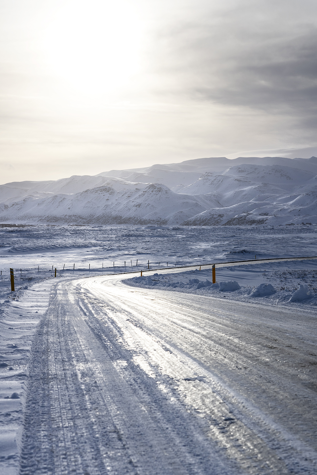 Islande route soleil montagnes