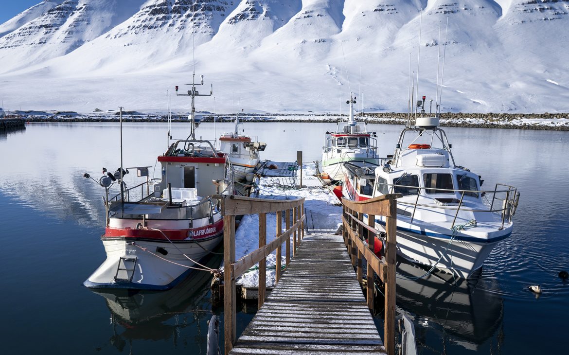 Ólafsfjörður port bateaux neige mer fjord Islande du Nord