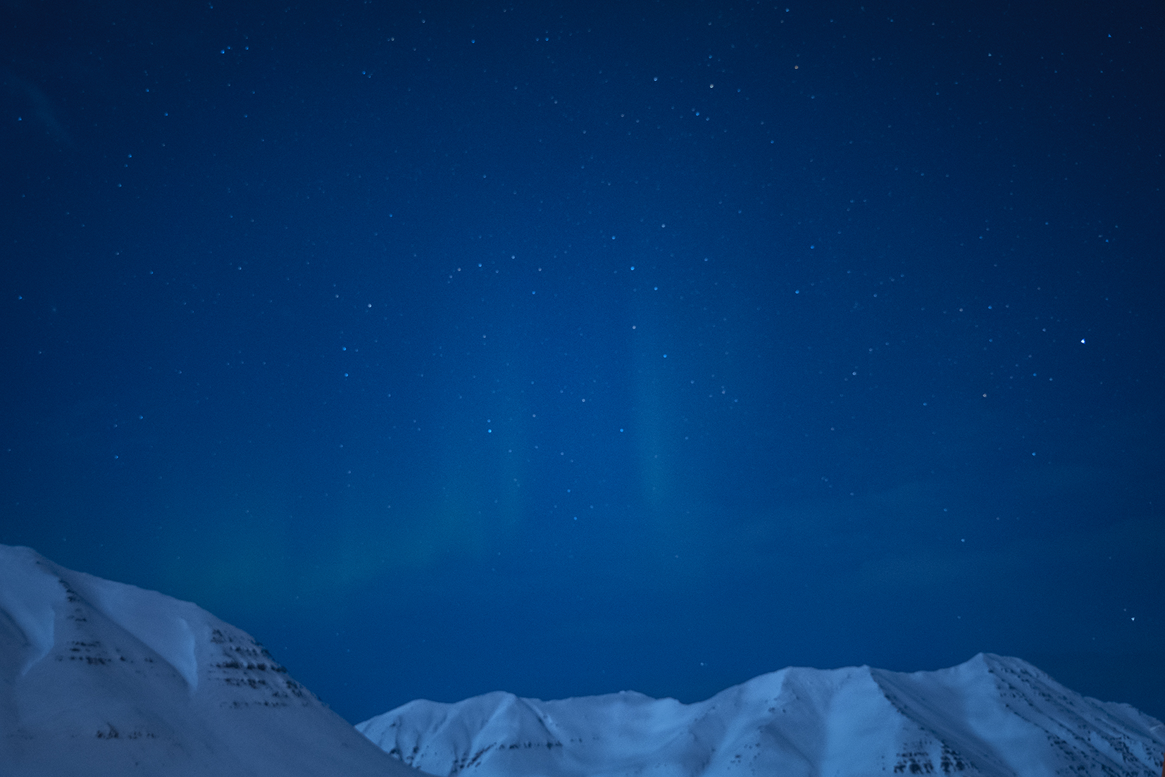 montagnes nuits mini aurore boréale Siglufjörður étoiles