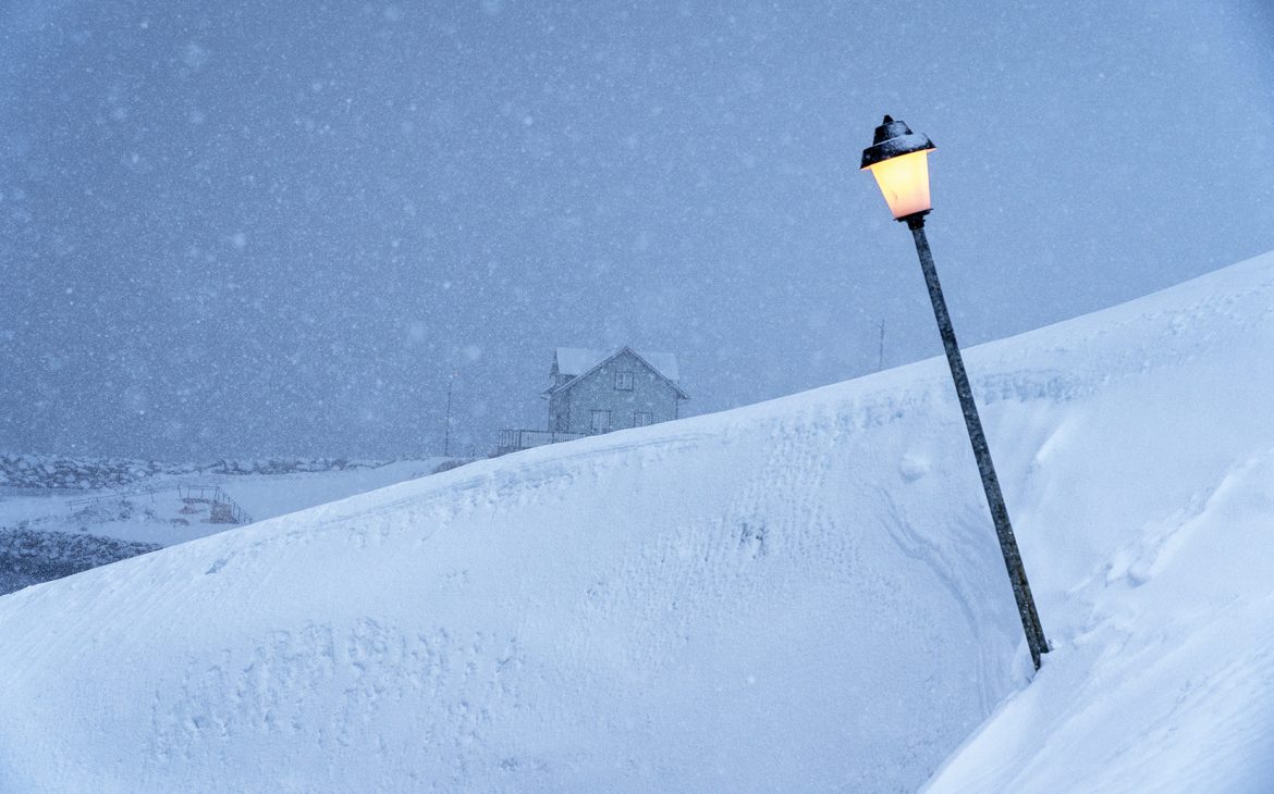 islan de en hiver Hofsos neige lampadadaire