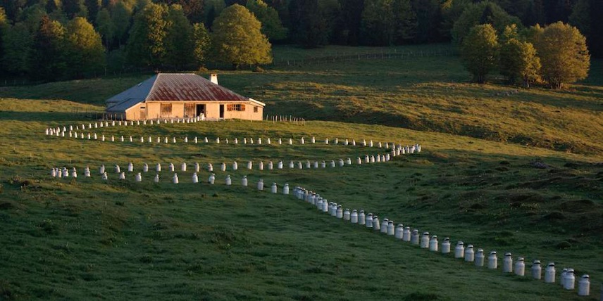 Bidons sans frontières land art Burdine