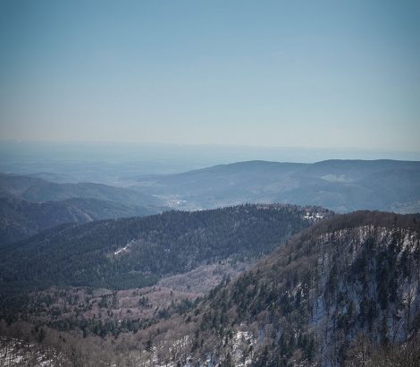 Lac des Perches vue lac collines montagnes