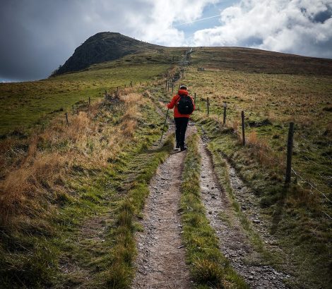 Rothenbachkopf sommet homme marche Vosges