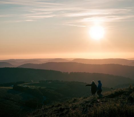le Hohneck coucher de soleil personnes flamboyant montagnes