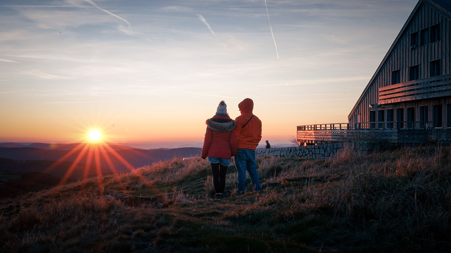 Couple le Hohneck sommet Vosges montagnes orange refuge montagnes